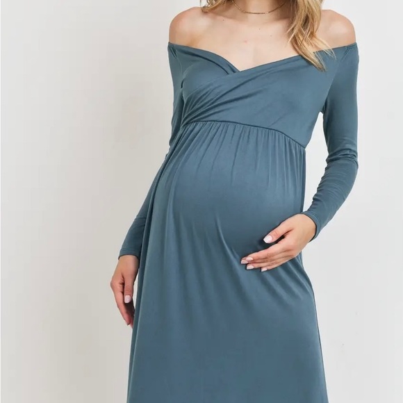 Sapphire Maternity Dress - Picture 3 of 3